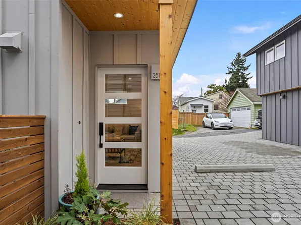 2510 NW 80th Street, Seattle, WA 98117