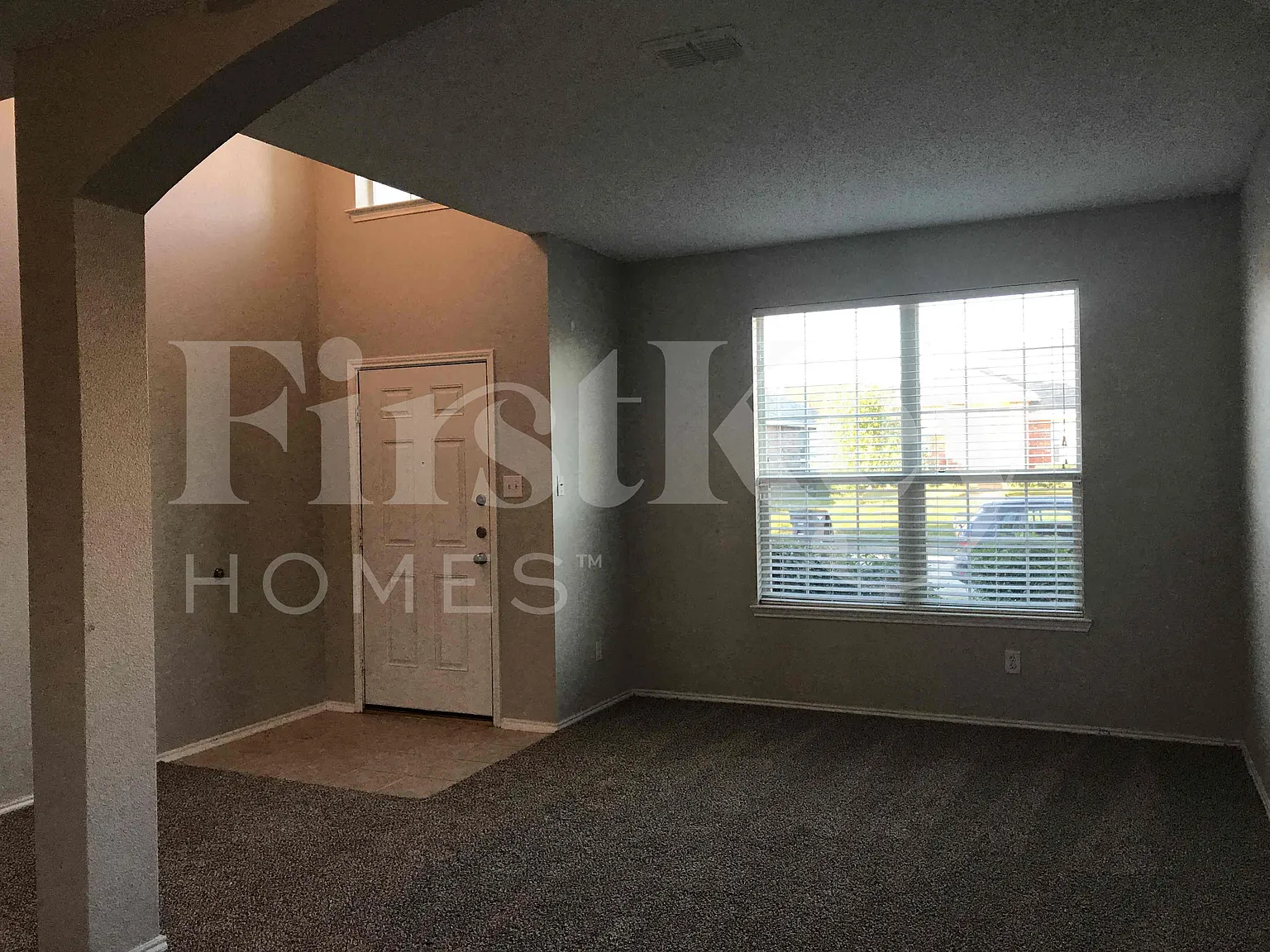 5 bed, 3.0 bath, 3028 sqft, $3,135 — Photo 2