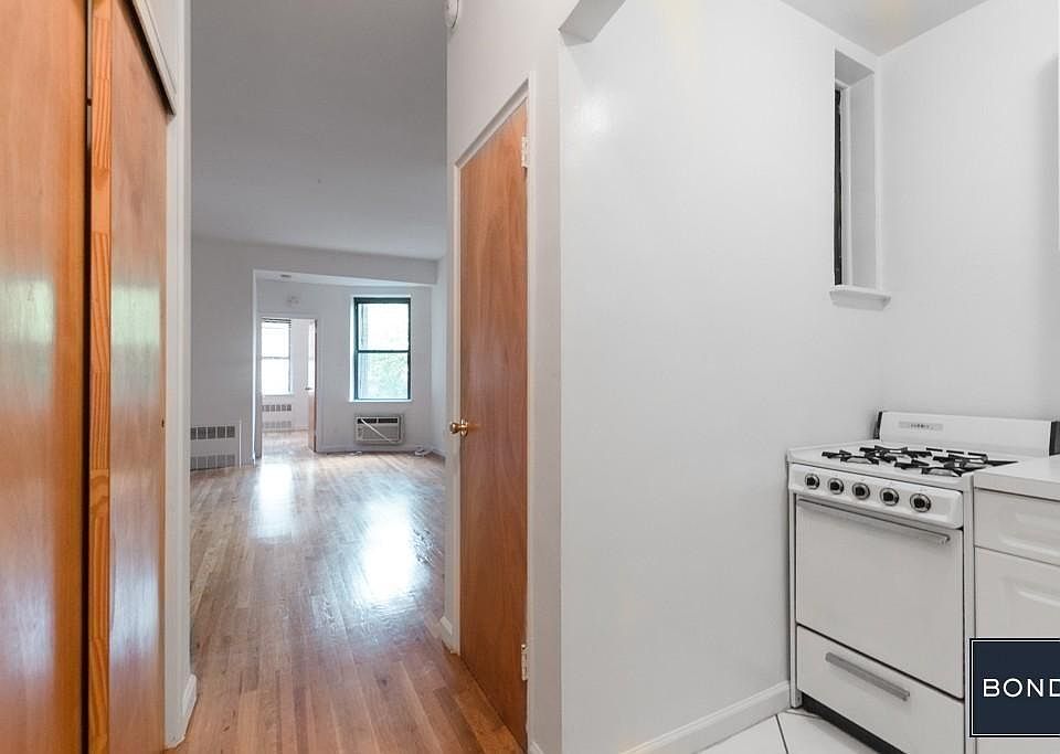 2nd image of 309 E 85th St APT 2d