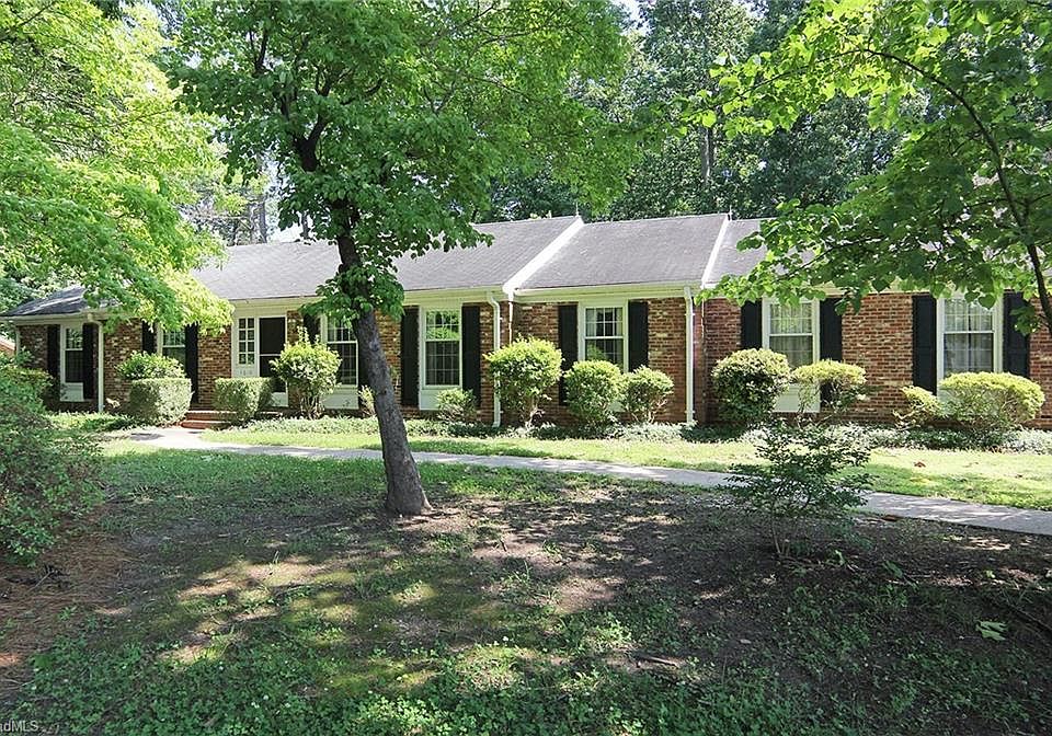 1st image of 4610 Brookhaven Dr