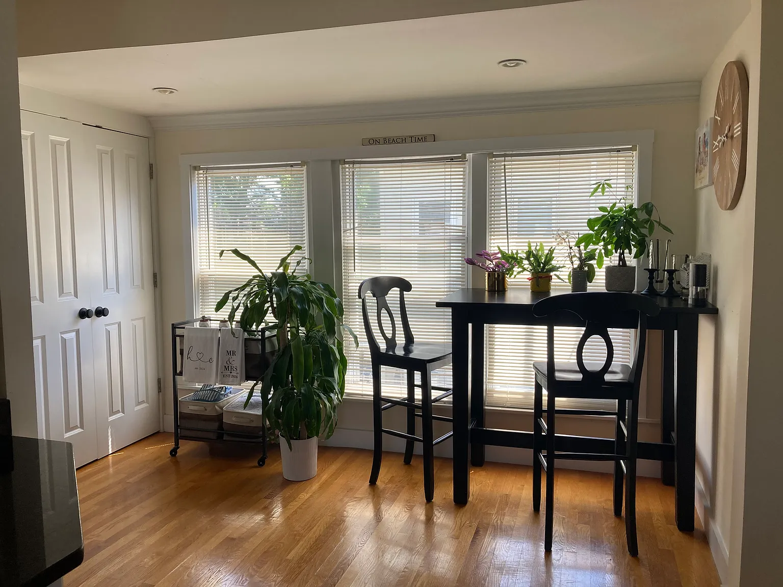 2 bed, 1.0 bath, 900 sqft, $2,750 — Photo 3