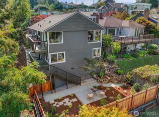 2800 W Elmore Pl, Seattle, WA 98199