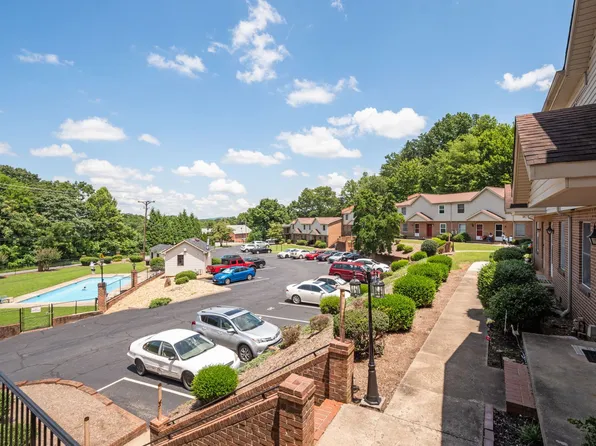 Foxtree Apartments, 50 Foxtree Dr #32, Martinsville, VA 24112