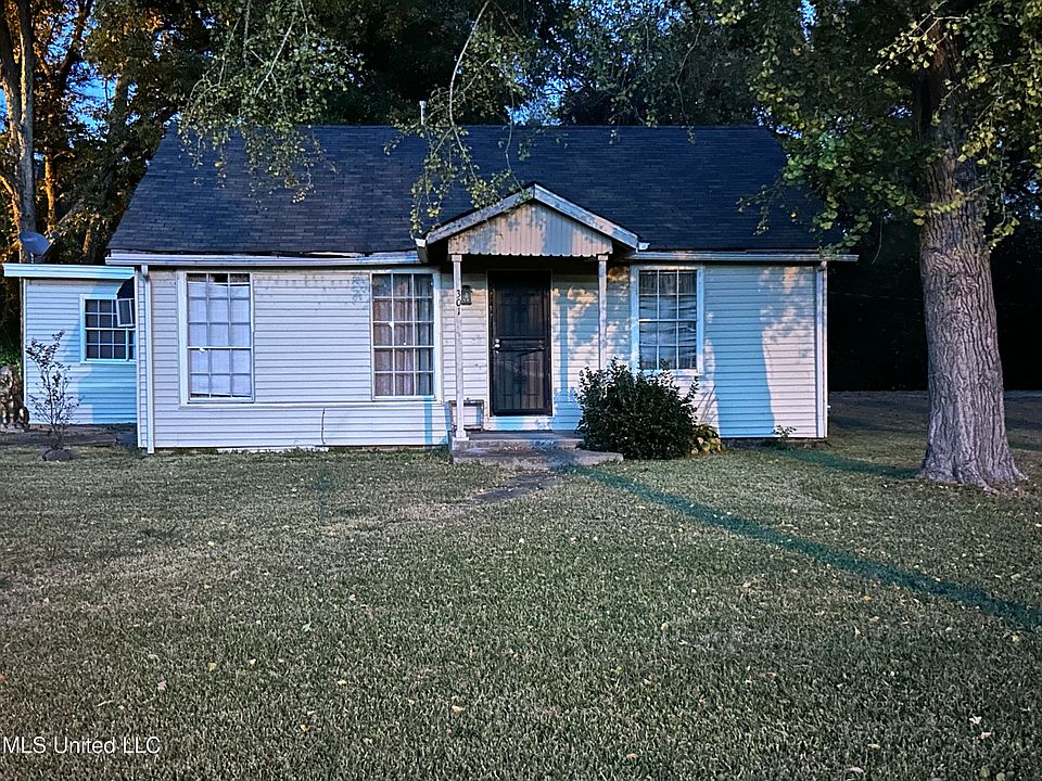 1st image of 301 Basket St