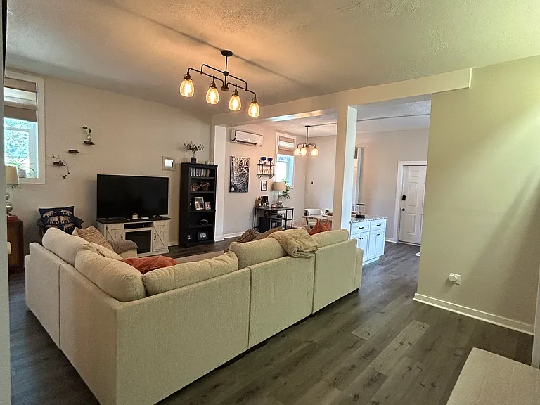 367 Lehigh Ave #4 — Photo 3