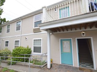 514 NE Stanton St APT 4, Portland, OR 97212