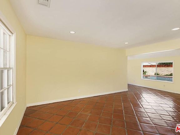 5th image of 7401 Caldus Ave