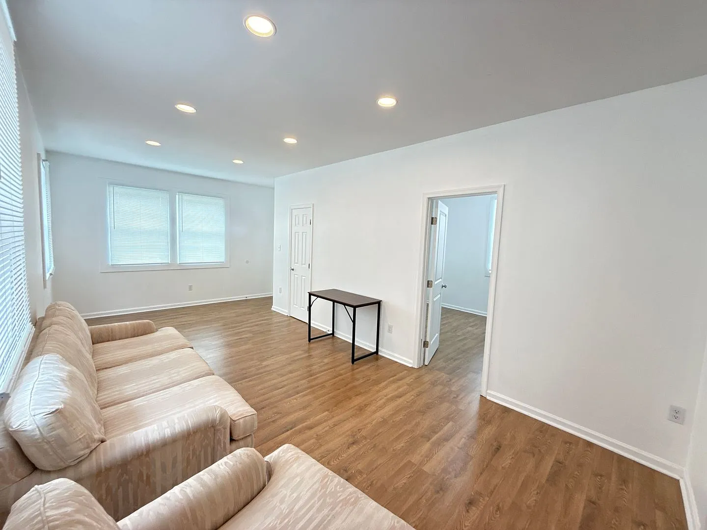 Remodeled 2 bed/ 1 bath Home in Q-town — Photo 3