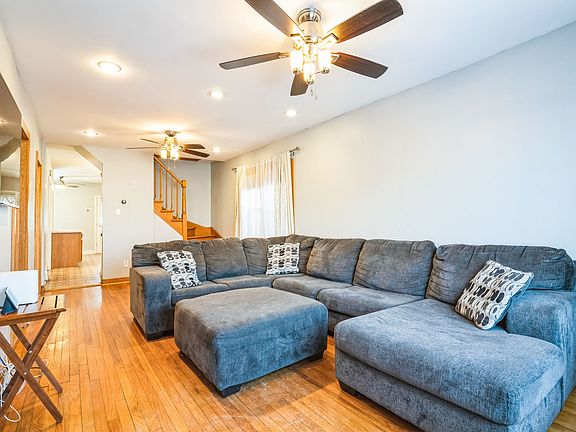 2nd image of 3537 N Olcott Ave