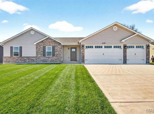 235 Winter Wheat Dr, Wright City, MO 63390