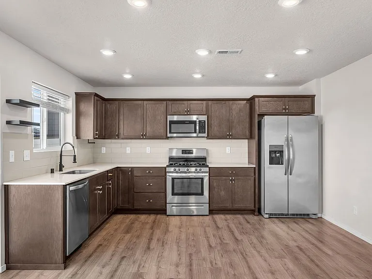 4440 W Bedford Ave — Photo 7