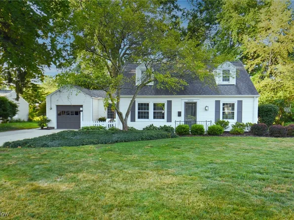 30921 Bexley Dr, Bay Village, OH 44140