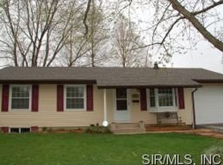 612 W Nixon Dr, O'Fallon, IL 62269