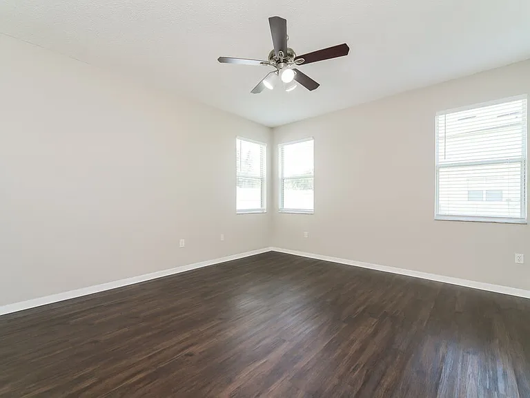 917 Anchorage Ln — Photo 10