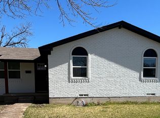 1720 Western Park Dr, Dallas, TX 75211