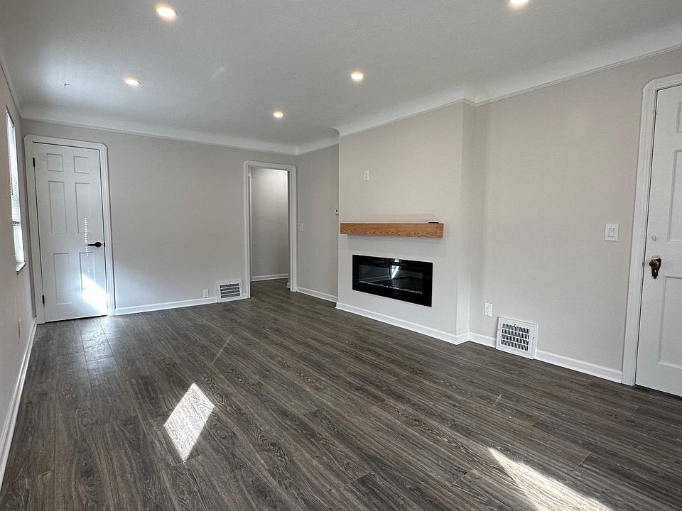 1st image of 14010 Lakewood Heights Blvd