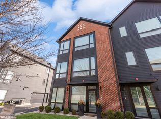 7771 Van Buren St #15, Forest Park, IL 60130