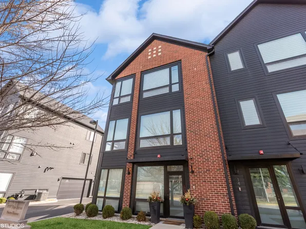 7771 Van Buren St #15, Forest Park, IL 60130