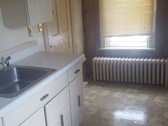 2nd image of 3009 Walnut St APT 3