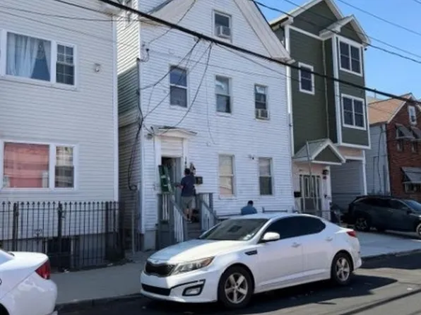 149 Camden St, Newark City, NJ 07103