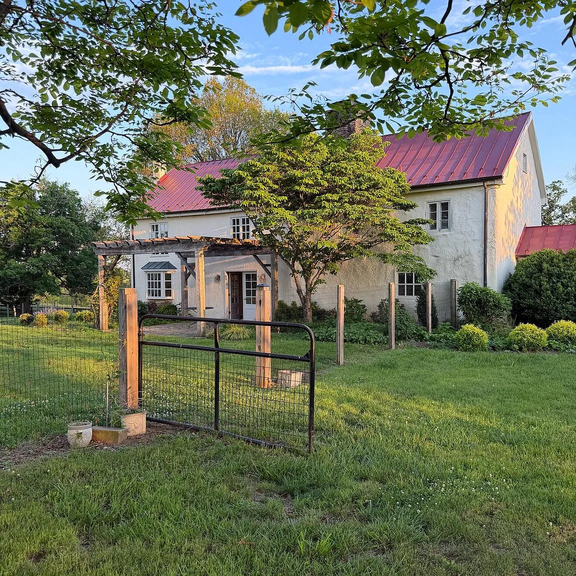 2 bed, 2240 sqft, $3,500 — Photo 4