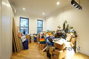 Rented by Rennit Inc.