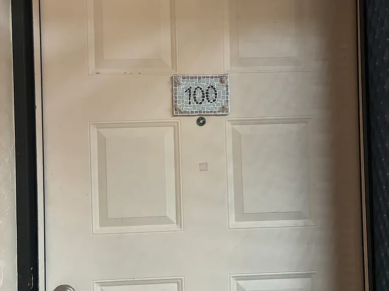1999 NE Collins Cir #100 — Photo 9