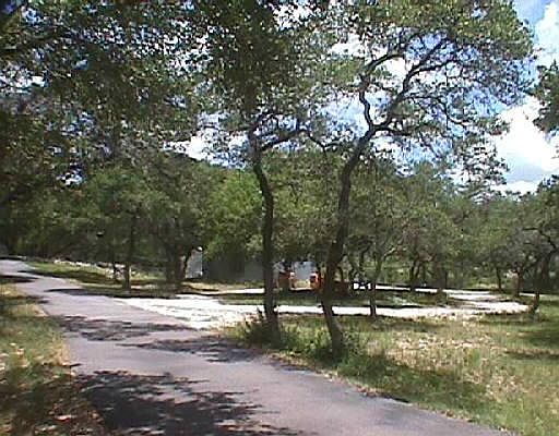 5th image of 32600 HWY 281 N