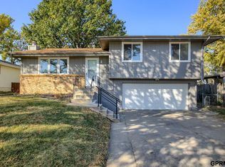 5724 S 112th St, Omaha, NE 68137