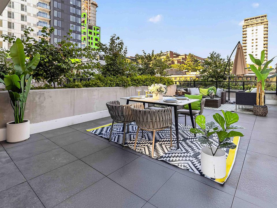 1st image of 823 Carnarvon St #Townhouse 507