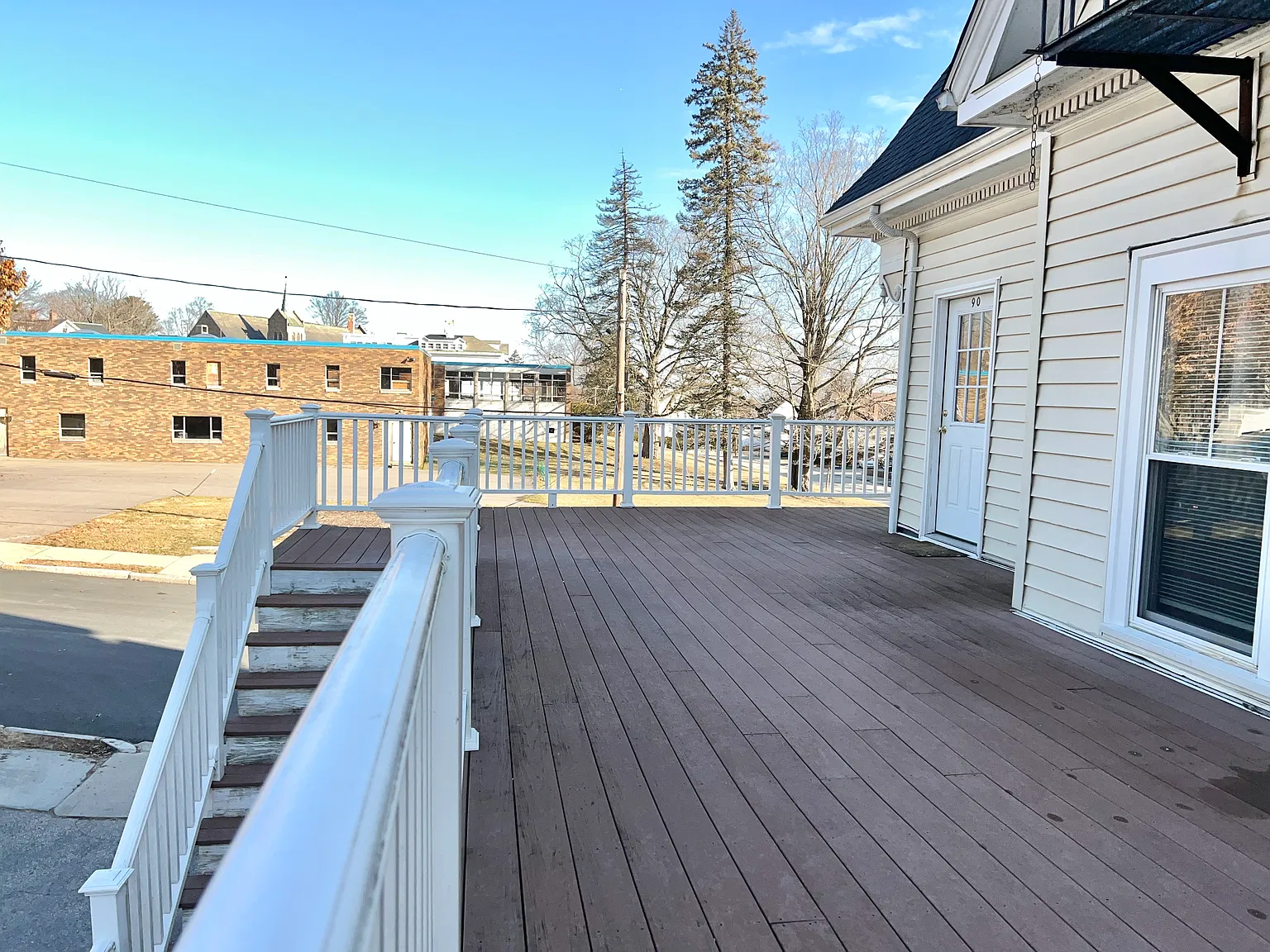 4 bed, 1.5 bath, 2200 sqft, $2,300 — Photo 3