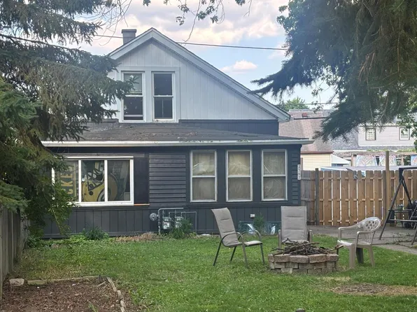 2562 South 68th STREET, Milwaukee, WI 53219