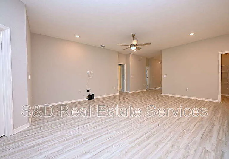 1731 Oceania Ave — Photo 14