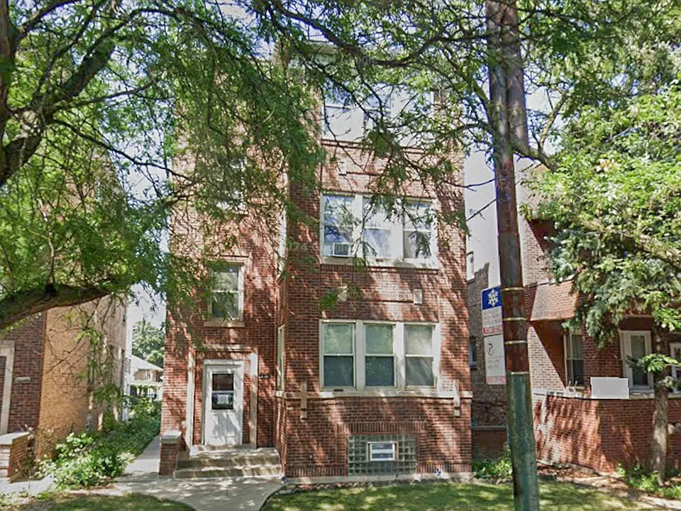 5338 W Montrose Ave #2