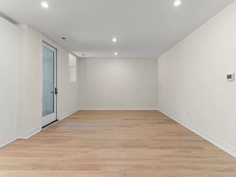 3016 Dumbarton St NW #101 — Photo 8