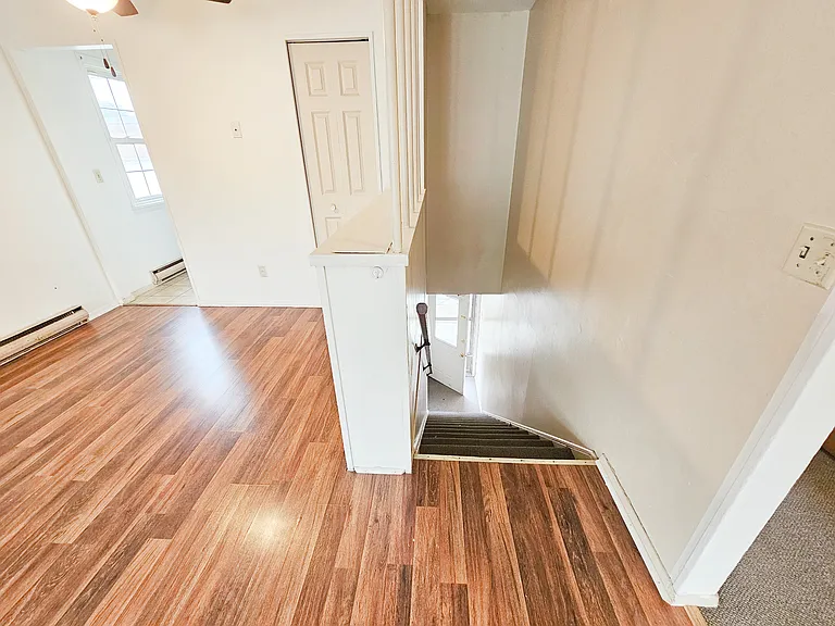 422 1/2 W Spring St #422-1/2 — Photo 5