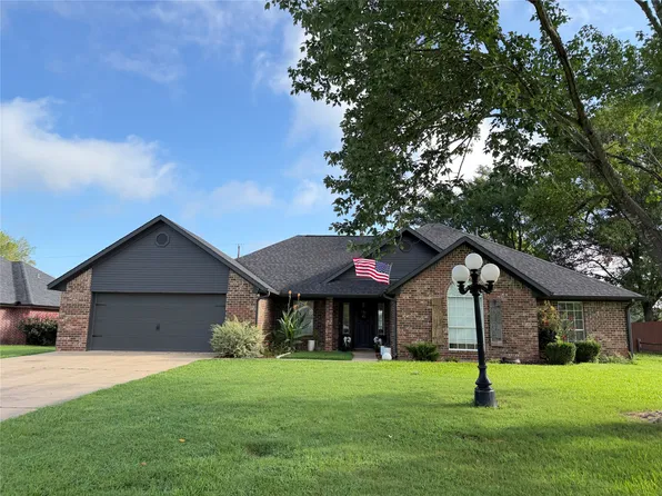 124 Diane Ln, Mount Pleasant, TX 75455