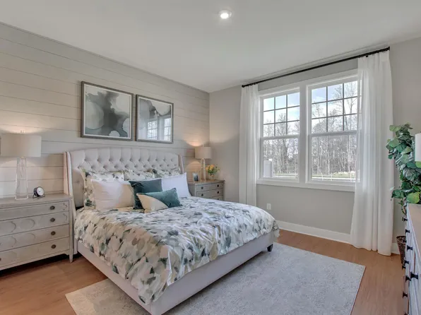 1639 Koch Ct, Charlottesville, VA 22911
