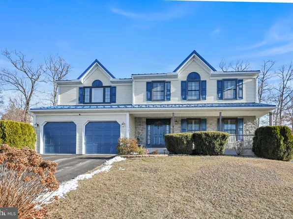 74 Kelsey Dr, Schuylkill Haven, PA 17972