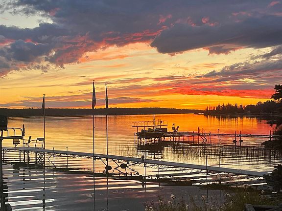 3rd image of 613 Lakeview Rd