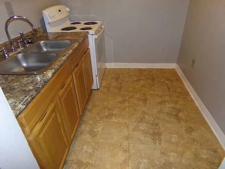 904 Mohawk Trl — Photo 11