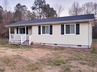 576 The Hook Rd, Warsaw, VA 22572