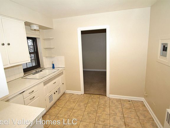 2nd image of 4000 Hillman Way APT 6