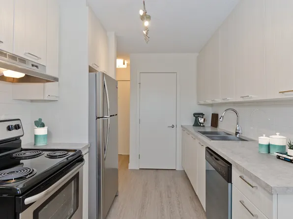 Varsity Place Apartments