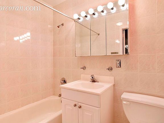 4th image of 27 Washington Sq N APT 2D