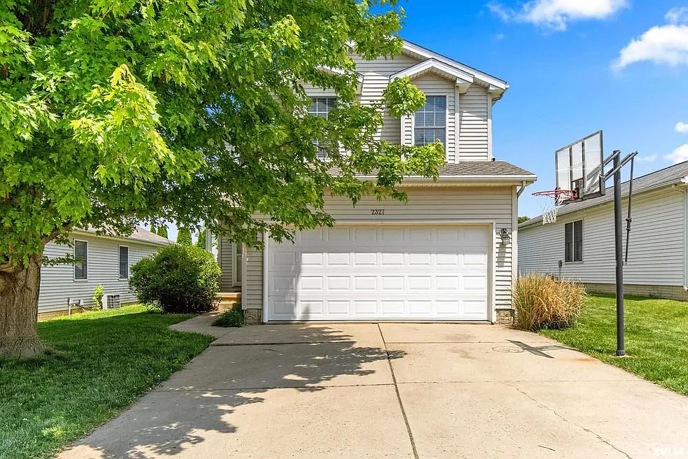 3 bed, 2.5 bath, 1547 sqft, $2,700 — Photo 2