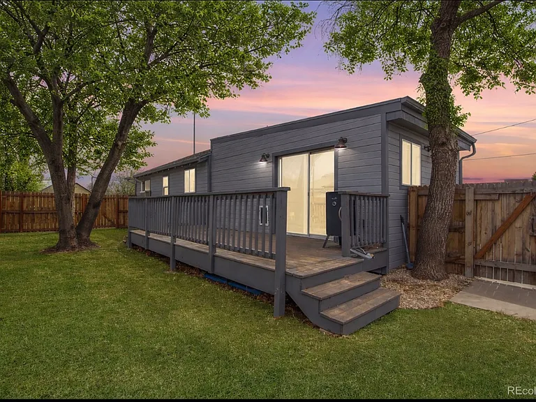601 Meade St — Photo 16
