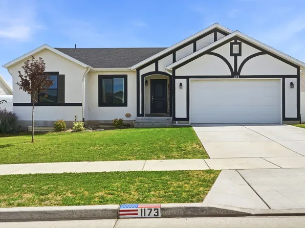 1173 W Honeycomb Dr, Grantsville, UT 84029