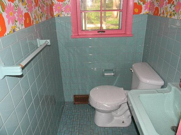 1/2 bath