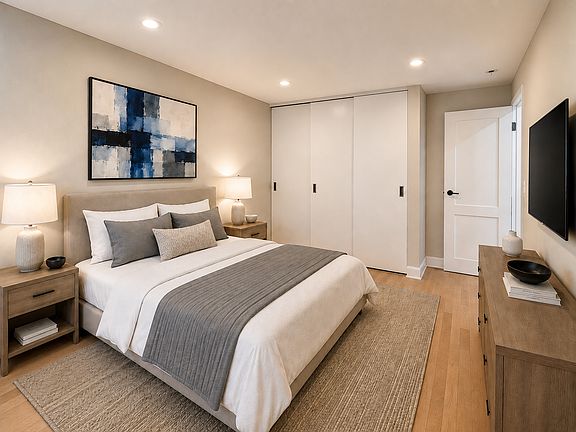 5th image of 146 Bank St APT 2B